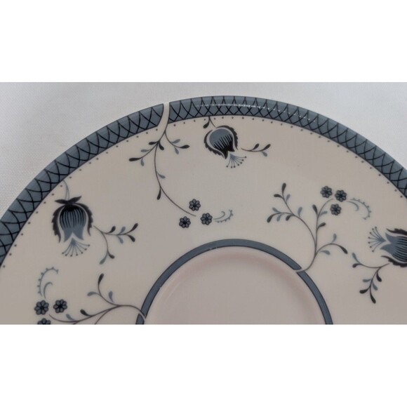 Royal Doulton Cambridge Footed Cup & Saucer Set - Picture 3 of 4